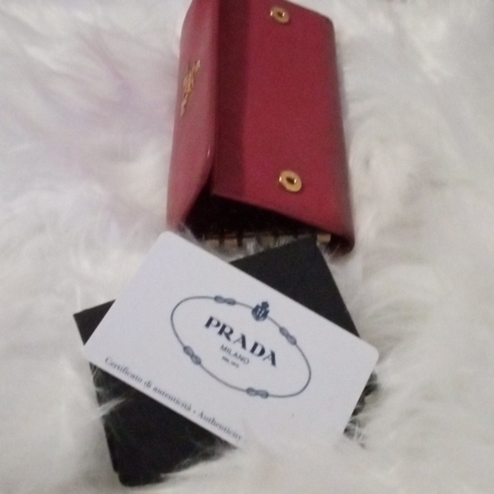 Prada Red Leather Women's Bag W Certificate Of Authenticity - Picture 4 of 5